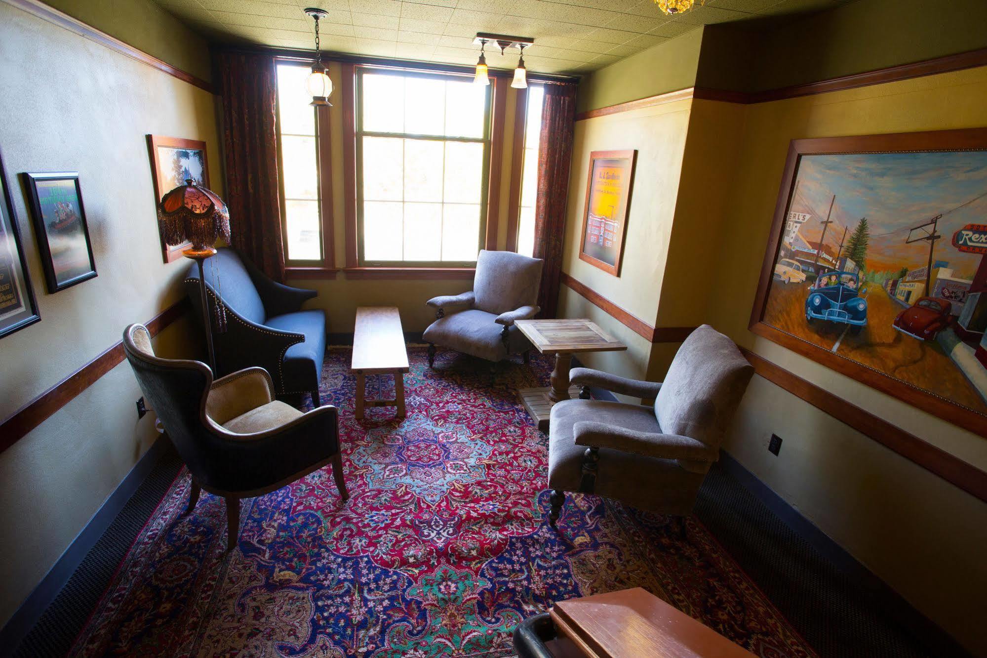 Mcmenamins Anderson School Hotel Ботъл Екстериор снимка